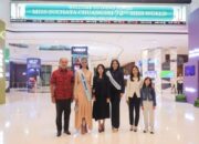 5 Potret Eksklusif Miss World 2025 Opal Suchata Sambangi iNews Tower, Tampil Elegan